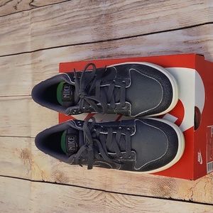 Nike Dunk Low SE Halloween